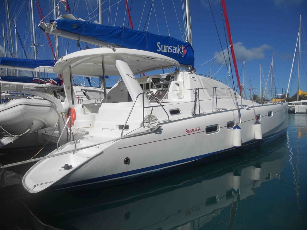 Tahiti Sail And Dive Hotel Vaitape Exterior photo